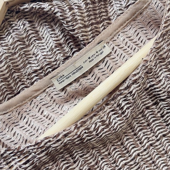 ｛ZARA｝Brand New：ZARA Metallic Crop Top,Drop Shoulder, M size - Picture 3 of 5